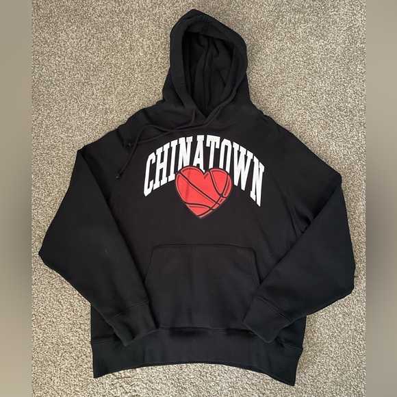 Chinatown Market Men’s Limited Edition Basketball Heart Pullover Hoodie - Picture 1 of 7